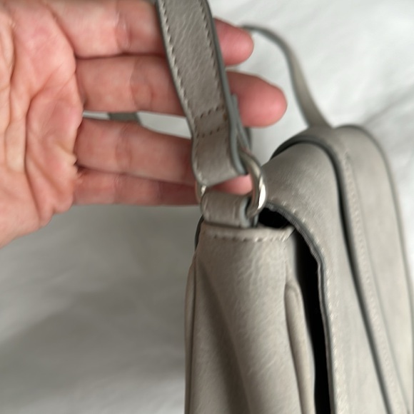 Express Brand Faux Leather Gray Colored  Purse - Picture 5 of 9